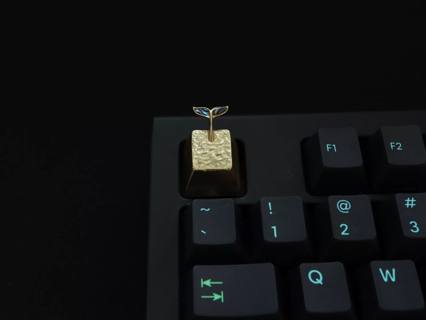 Abalone Whale Tail Keycap
