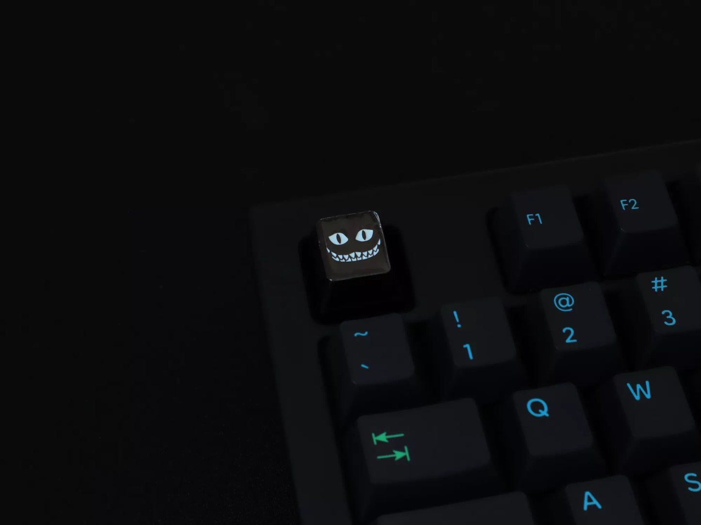 Cheshire Grin Keycap
