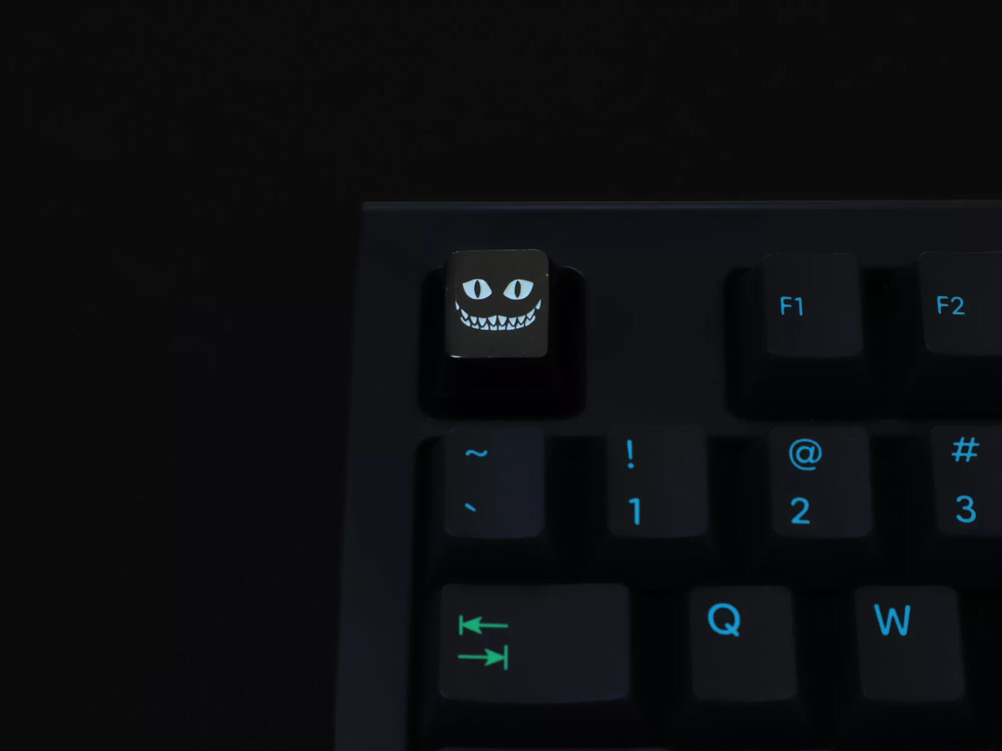 Cheshire Grin Keycap