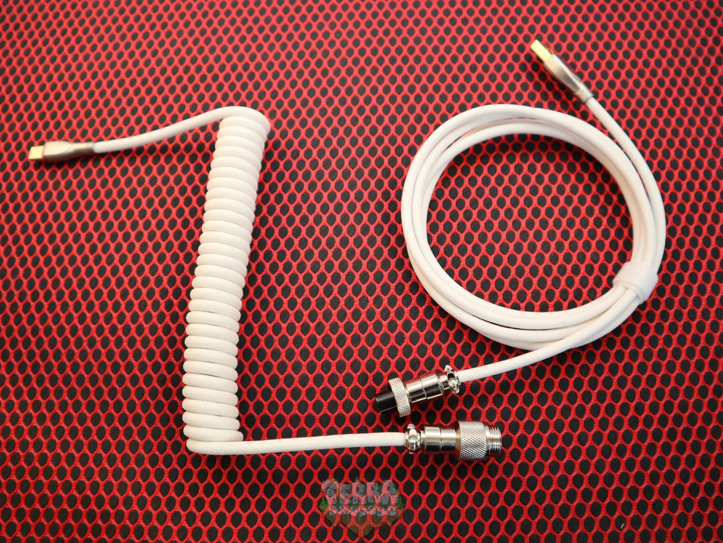 White Aviator USB Connector Cable
