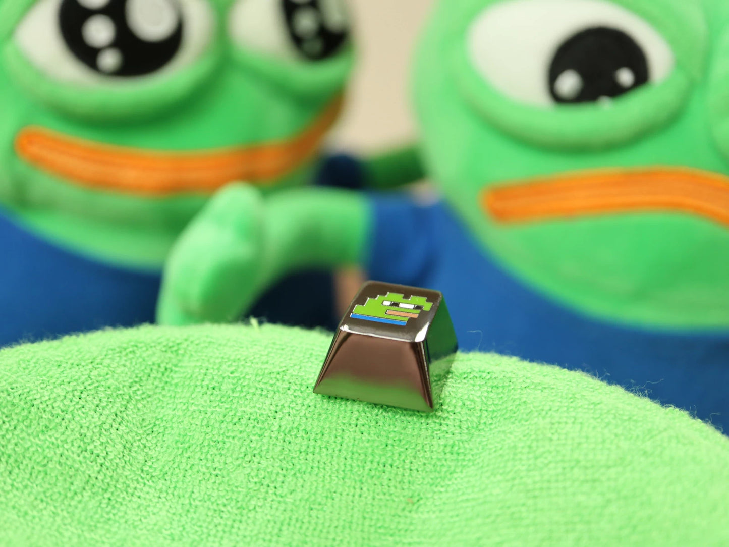 Pixel Peepo Keycap (Collab @PeepoParadise)