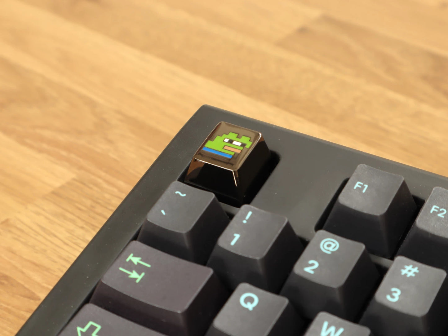 Pixel Peepo Keycap (Collab @PeepoParadise)